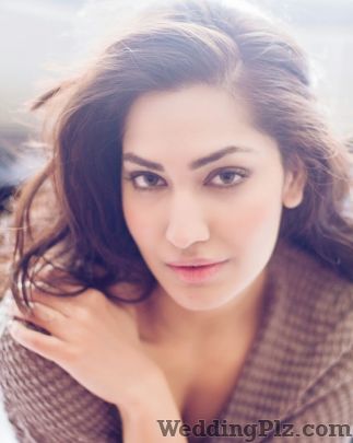 Simone Chakravarty Makeup Artists weddingplz