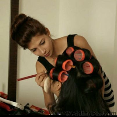 Simone Chakravarty Makeup Artists weddingplz
