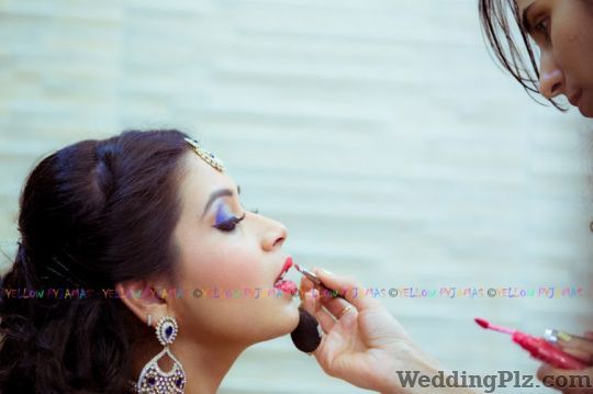 Simranns Salon Makeup Artists weddingplz
