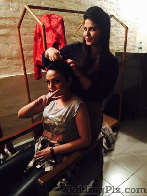 Yash Makeovers Makeup Artists weddingplz