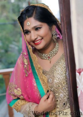 Mansi Sobti Makeover Makeup Artists weddingplz