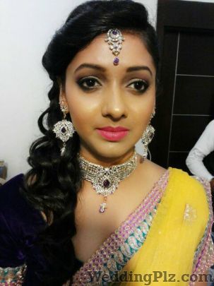 Leenaa Rathore Makeover Makeup Artists weddingplz