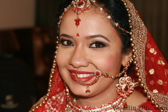 Ruchi Makeovers Makeup Artists weddingplz