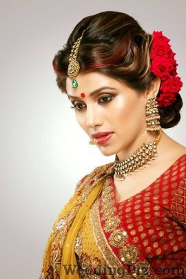 Makeover By Farha Makeup Artists weddingplz