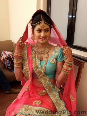 Makeover By Farha Makeup Artists weddingplz