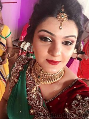 Makeover By Farha Makeup Artists weddingplz