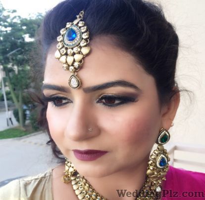 Chhaya Sharma Makeovers Makeup Artists weddingplz