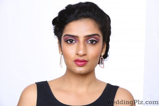 Neha Chaudhary MUAH Makeup Artist and Hairstylist Makeup Artists weddingplz