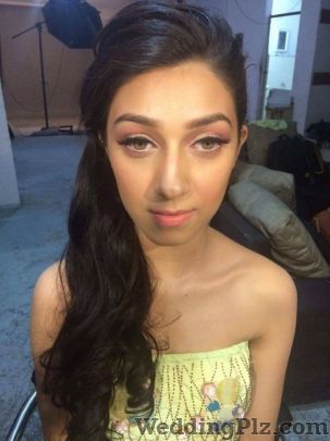 Neha Chaudhary MUAH Makeup Artist and Hairstylist Makeup Artists weddingplz