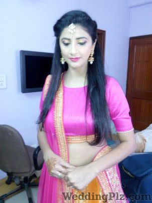 Makeovers By Pooja MS Makeup Artists weddingplz