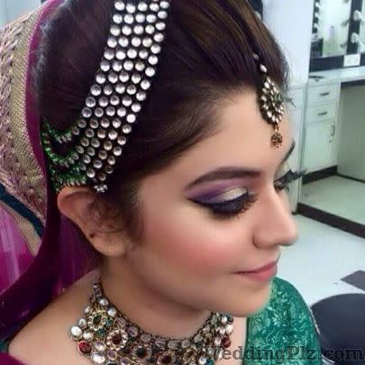 Makeovers By Pooja MS Makeup Artists weddingplz