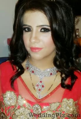 Makeovers By Pooja MS Makeup Artists weddingplz