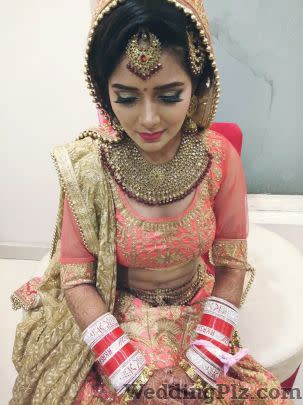 Priyanshi Khandelwal Makeovers Makeup Artists weddingplz