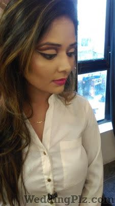 Priyanshi Khandelwal Makeovers Makeup Artists weddingplz