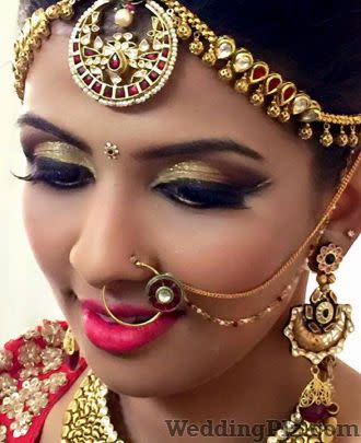 Meerra Mevawala Makeup Artists weddingplz