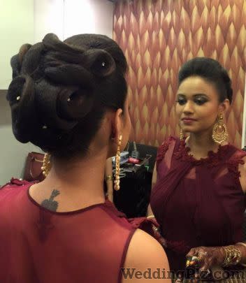 Meerra Mevawala Makeup Artists weddingplz