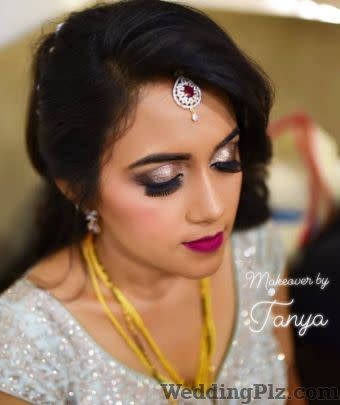 Tanya Dhillon Makeovers Makeup Artists weddingplz