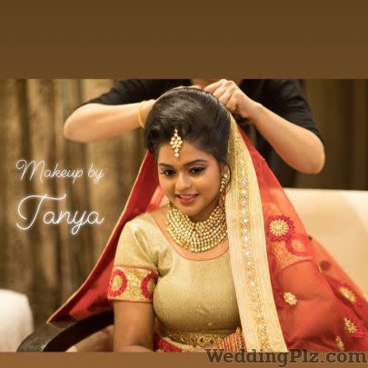 Tanya Dhillon Makeovers Makeup Artists weddingplz
