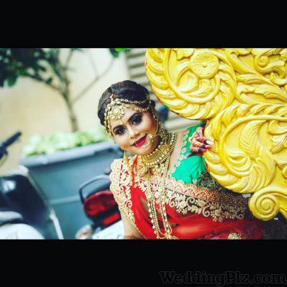 Tanya Dhillon Makeovers Makeup Artists weddingplz