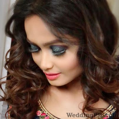 Tanya Dhillon Makeovers Makeup Artists weddingplz