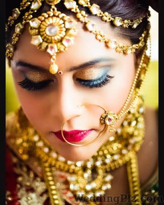 Tanya Dhillon Makeovers Makeup Artists weddingplz
