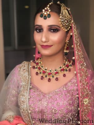 Rashmeet Kaur Makeovers Makeup Artists weddingplz