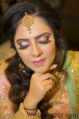 Rashmeet Kaur Makeovers Makeup Artists weddingplz