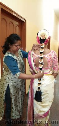 Makeovers By Shanthi Makeup Artists weddingplz