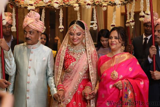 Sarita Sharma Makeover Makeup Artists weddingplz