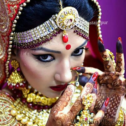 Fiza Khan Makeup Artist Makeup Artists weddingplz