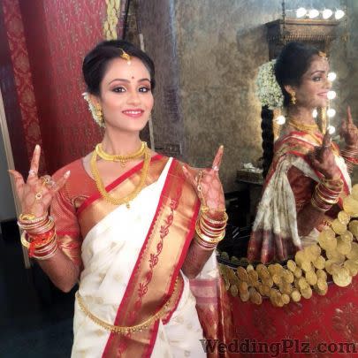 Pinks and Peaches Makeover Studio Makeup Artists weddingplz