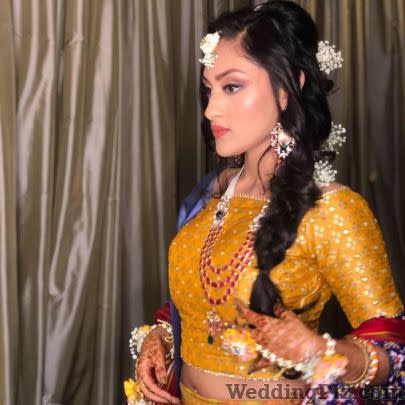 Pinks and Peaches Makeover Studio Makeup Artists weddingplz