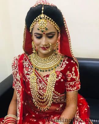 Riya The Hair and Beauty Hub Makeup Artists weddingplz