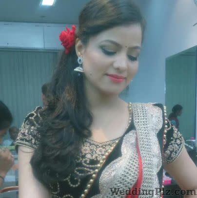 Oshin Beauty Salon Makeup Artists weddingplz