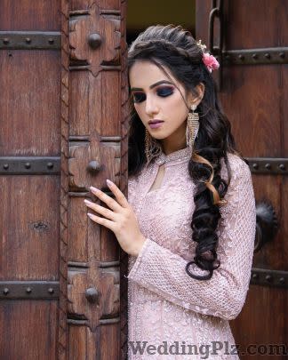 Makeup Artist Aayushi Patel Makeup Artists weddingplz