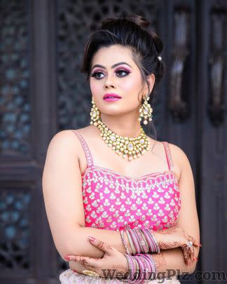 Makeup Artist Aayushi Patel Makeup Artists weddingplz