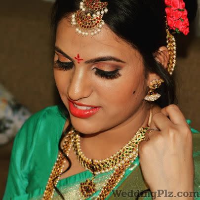Wakeup And Makeup Makeup Artists weddingplz