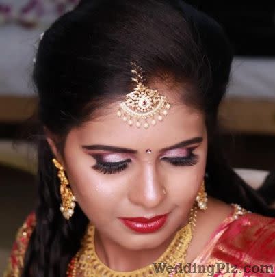 Makeup Studio And Academy by Shruthi Prashanth Makeup Artists weddingplz