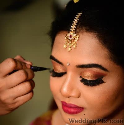 Makeup Studio And Academy by Shruthi Prashanth Makeup Artists weddingplz