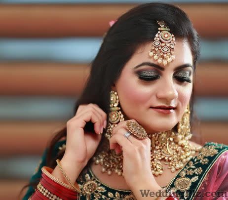 Sanya Sehgal Makeup Artists weddingplz