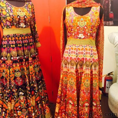 Chhavi Designer Lounge By Pragya Madan Fashion Designers weddingplz