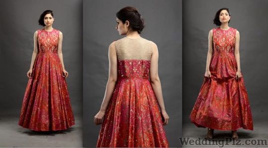 I am Design By Pratik and Priyanka Fashion Designers weddingplz
