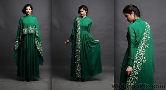 I am Design By Pratik and Priyanka Fashion Designers weddingplz