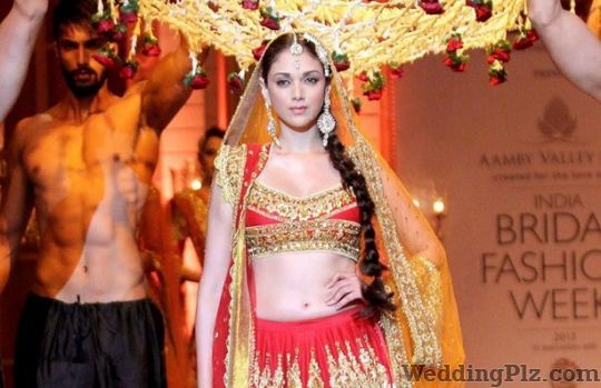 Abu Jani and Sandeep Khosla Fashion Designers weddingplz