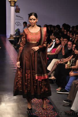 Narendra Kumar Fashion Designers weddingplz