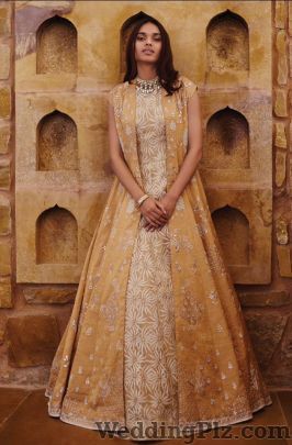 Anita Dongre Fashion Designers weddingplz
