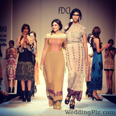Rina Dhaka Fashion Designers weddingplz