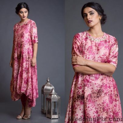 Amrita Thakur Fashion Designers weddingplz