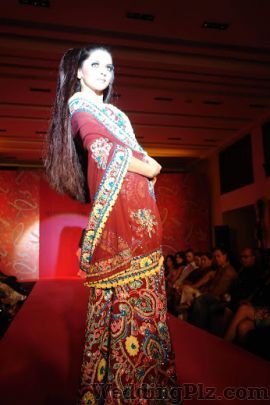 Maheka Mirpuri Fashion Designers weddingplz