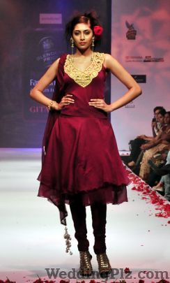 Neemakumar Design Studio Fashion Designers weddingplz